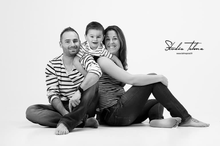 portrait-famille-studio-var shooting famille studio var
